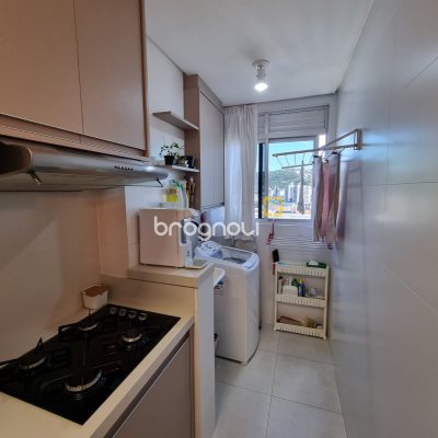Apartamento com 51m², 2 quartos, 1 garagem, no bairro Kobrasol em São José