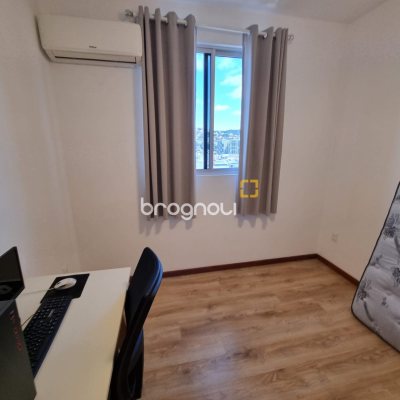 Apartamento com 51m², 2 quartos, 1 garagem, no bairro Kobrasol em São José