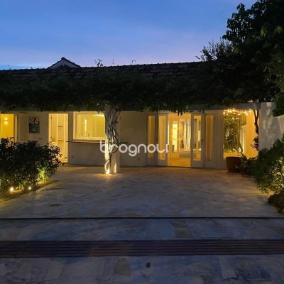 Casa com 180m², 3 quartos (sendo 3 suítes), 2 garagens, no bairro Campeche em Florianópolis