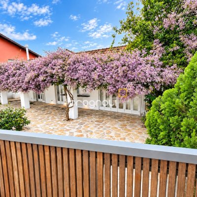 Casa com 180m², 3 quartos (sendo 3 suítes), 2 garagens, no bairro Campeche em Florianópolis