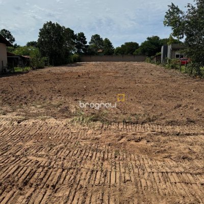 Terreno com 1000m², no bairro São João do Rio Vermelho em Florianópolis
