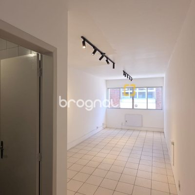 Sala com 22m², 1 quarto, 1 garagem, no bairro Trindade em Florianópolis
