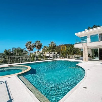 Casa com 1097m², 6 quartos (sendo 6 suítes), 8 garagens, no bairro Praia Brava em Florianópolis