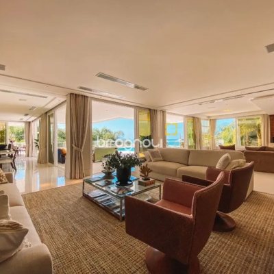 Casa com 1097m², 6 quartos (sendo 6 suítes), 8 garagens, no bairro Praia Brava em Florianópolis