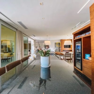 Casa com 1097m², 6 quartos (sendo 6 suítes), 8 garagens, no bairro Praia Brava em Florianópolis