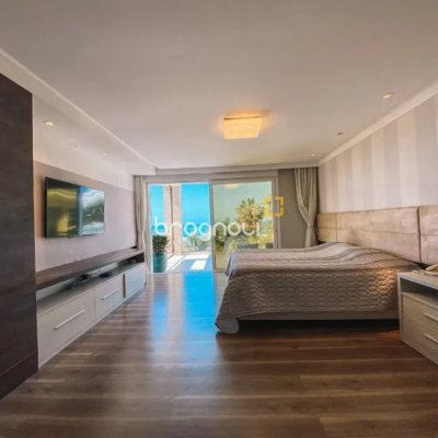 Casa com 1097m², 6 quartos (sendo 6 suítes), 8 garagens, no bairro Praia Brava em Florianópolis