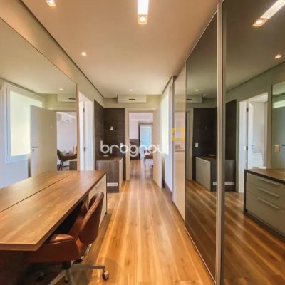 Casa com 1097m², 6 quartos (sendo 6 suítes), 8 garagens, no bairro Praia Brava em Florianópolis