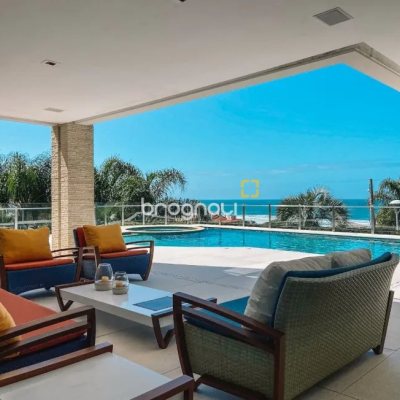 Casa com 1097m², 6 quartos (sendo 6 suítes), 8 garagens, no bairro Praia Brava em Florianópolis