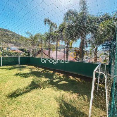 Casa com 1097m², 6 quartos (sendo 6 suítes), 8 garagens, no bairro Praia Brava em Florianópolis