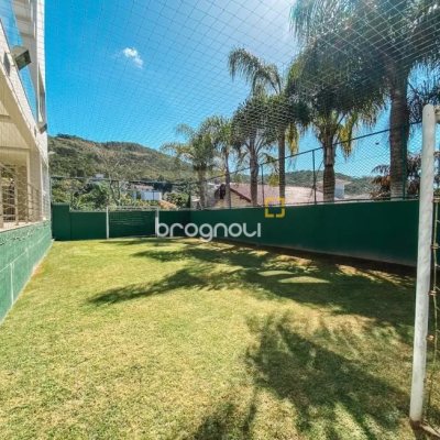 Casa com 1097m², 6 quartos (sendo 6 suítes), 8 garagens, no bairro Praia Brava em Florianópolis