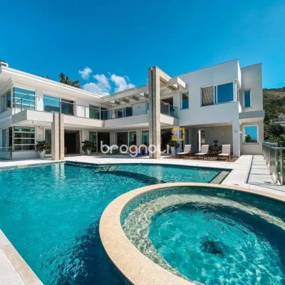 Casa com 1097m², 6 quartos (sendo 6 suítes), 8 garagens, no bairro Praia Brava em Florianópolis