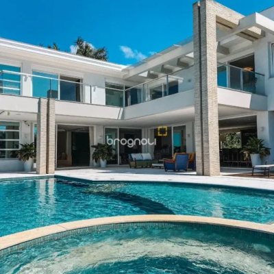 Casa com 1097m², 6 quartos (sendo 6 suítes), 8 garagens, no bairro Praia Brava em Florianópolis