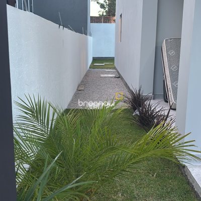 Casa com 129m², 3 quartos (sendo 1 suíte), 2 garagens, no bairro São João do Rio Vermelho em Florianópolis