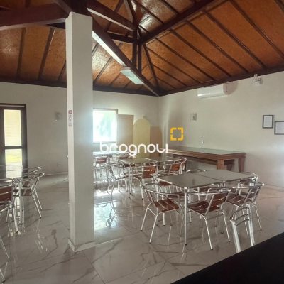 Apartamento com 57m², 2 quartos, 1 garagem, no bairro Itacorubi em Florianópolis