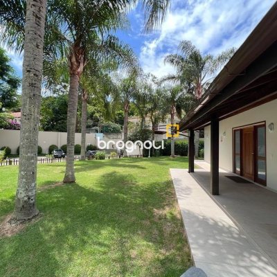 Apartamento com 57m², 2 quartos, 1 garagem, no bairro Itacorubi em Florianópolis