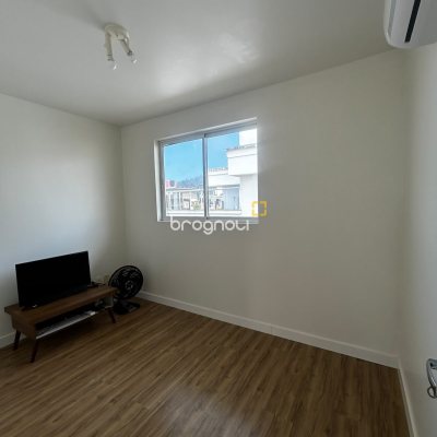 Cobertura com 178m², 3 quartos (sendo 2 suítes), 2 garagens, no bairro Ingleses em Florianópolis