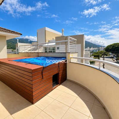 Cobertura com 178m², 3 quartos (sendo 2 suítes), 2 garagens, no bairro Ingleses em Florianópolis