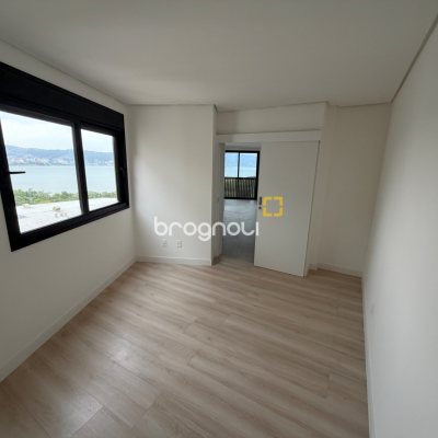Apartamento com 47m², 1 quarto, 1 garagem, no bairro Coqueiros em Florianópolis
