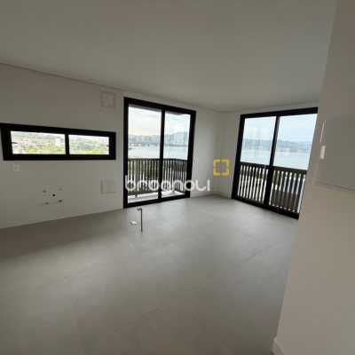 Apartamento com 47m², 1 quarto, 1 garagem, no bairro Coqueiros em Florianópolis