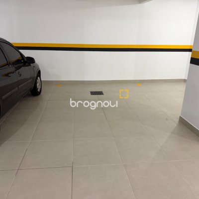 Apartamento com 47m², 1 quarto, 1 garagem, no bairro Coqueiros em Florianópolis
