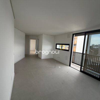 Apartamento com 47m², 1 quarto, 1 garagem, no bairro Coqueiros em Florianópolis