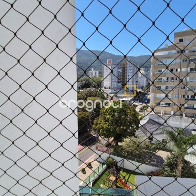 Apartamento com 84m², 3 quartos (sendo 1 suíte), 1 garagem, no bairro Itacorubi em Florianópolis