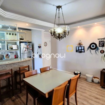 Apartamento com 84m², 3 quartos (sendo 1 suíte), 1 garagem, no bairro Itacorubi em Florianópolis