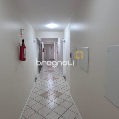 Apartamento com 84m², 3 quartos (sendo 1 suíte), 1 garagem, no bairro Itacorubi em Florianópolis