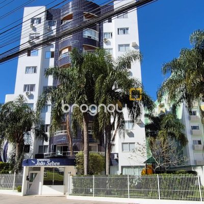 Apartamento com 84m², 3 quartos (sendo 1 suíte), 1 garagem, no bairro Itacorubi em Florianópolis