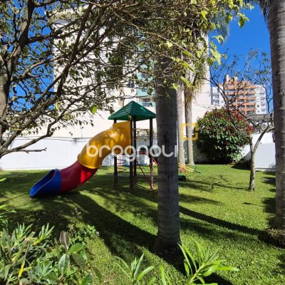 Apartamento com 84m², 3 quartos (sendo 1 suíte), 1 garagem, no bairro Itacorubi em Florianópolis