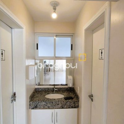 Apartamento com 84m², 3 quartos (sendo 1 suíte), 1 garagem, no bairro Itacorubi em Florianópolis