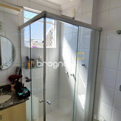 Apartamento com 84m², 3 quartos (sendo 1 suíte), 1 garagem, no bairro Itacorubi em Florianópolis