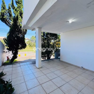 Casa com 119m², 3 quartos (sendo 1 suíte), 1 garagem, no bairro Campeche em Florianópolis