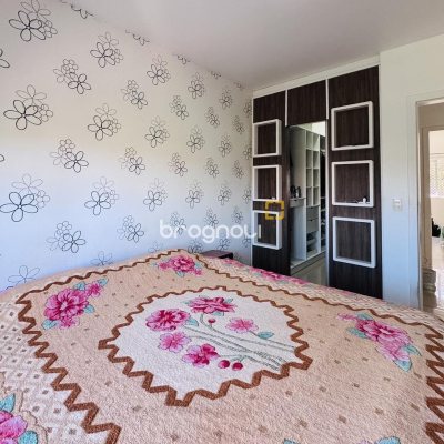 Casa com 119m², 3 quartos (sendo 1 suíte), 1 garagem, no bairro Campeche em Florianópolis