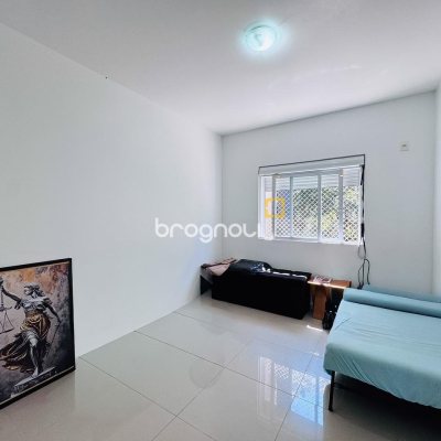 Casa com 119m², 3 quartos (sendo 1 suíte), 1 garagem, no bairro Campeche em Florianópolis