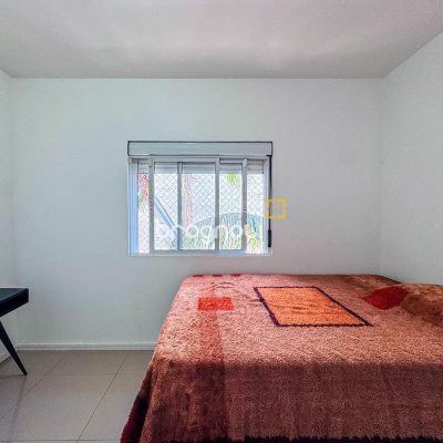 Casa com 119m², 3 quartos (sendo 1 suíte), 1 garagem, no bairro Campeche em Florianópolis