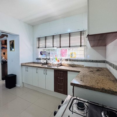 Casa com 119m², 3 quartos (sendo 1 suíte), 1 garagem, no bairro Campeche em Florianópolis