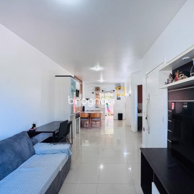 Casa com 119m², 3 quartos (sendo 1 suíte), 1 garagem, no bairro Campeche em Florianópolis