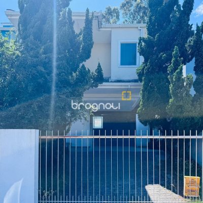 Casa com 119m², 3 quartos (sendo 1 suíte), 1 garagem, no bairro Campeche em Florianópolis