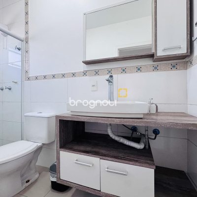 Casa com 119m², 3 quartos (sendo 1 suíte), 1 garagem, no bairro Campeche em Florianópolis