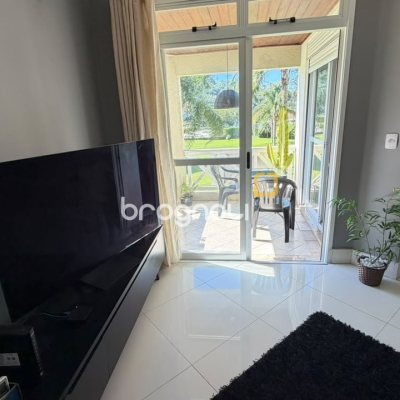 Apartamento com 58m², 1 quarto, 1 garagem, no bairro Lagoa da Conceição em Florianópolis