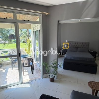 Apartamento com 58m², 1 quarto, 1 garagem, no bairro Lagoa da Conceição em Florianópolis