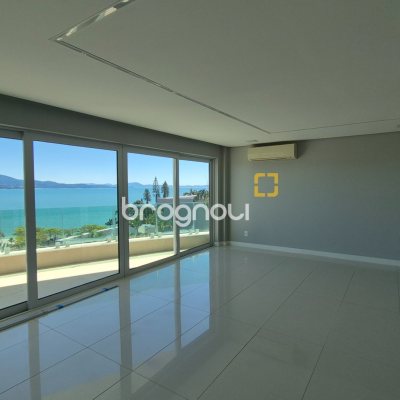 Apartamento com 280m², 3 quartos (sendo 3 suítes), 4 garagens, no bairro Canasvieiras em Florianópolis