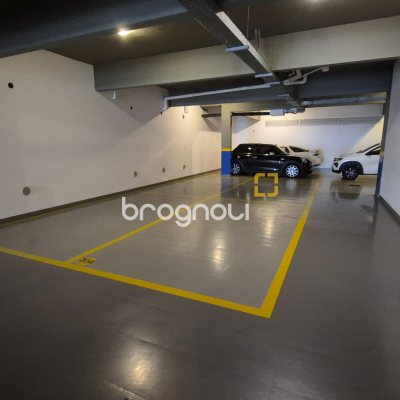 Apartamento com 280m², 3 quartos (sendo 3 suítes), 4 garagens, no bairro Canasvieiras em Florianópolis
