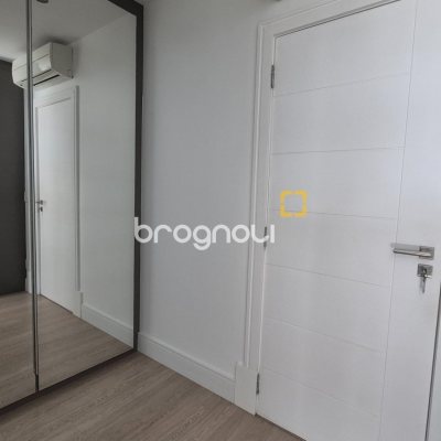 Apartamento com 280m², 3 quartos (sendo 3 suítes), 4 garagens, no bairro Canasvieiras em Florianópolis