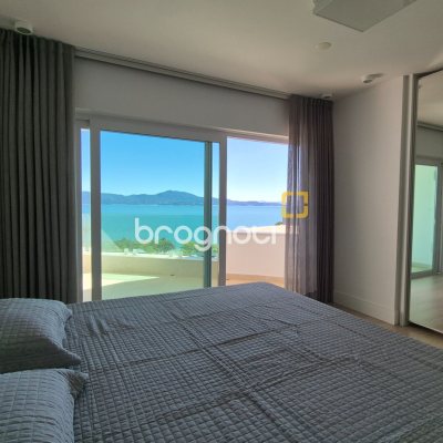 Apartamento com 280m², 3 quartos (sendo 3 suítes), 4 garagens, no bairro Canasvieiras em Florianópolis
