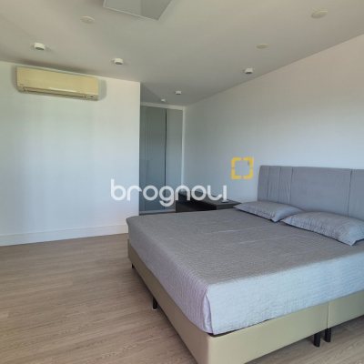 Apartamento com 280m², 3 quartos (sendo 3 suítes), 4 garagens, no bairro Canasvieiras em Florianópolis