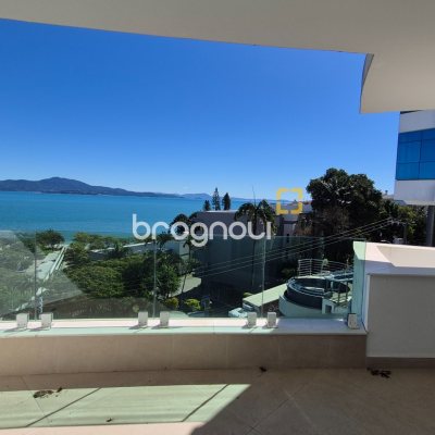 Apartamento com 280m², 3 quartos (sendo 3 suítes), 4 garagens, no bairro Canasvieiras em Florianópolis