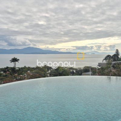 Apartamento com 280m², 3 quartos (sendo 3 suítes), 4 garagens, no bairro Canasvieiras em Florianópolis
