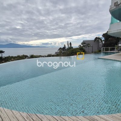 Apartamento com 280m², 3 quartos (sendo 3 suítes), 4 garagens, no bairro Canasvieiras em Florianópolis